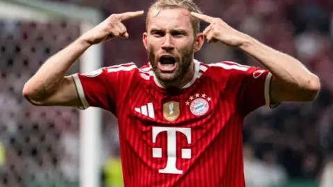 Hợp đồng của Laimer sẽ hết hạn vào mùa hè năm sau! Quan chức Bayern Munich: Chúc mừng sinh nhật 29 tuổi "Alpine Zidane"