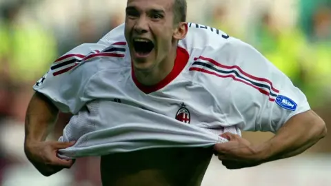 Hôm nay năm 2003: AC Milan đánh bại Juventus trên chấm phạt đền để giành chức vô địch Champions League lần thứ sáu