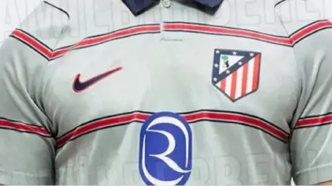 Hình ảnh gián điệp áo đấu thứ ba của Atletico Madrid cho mùa giải mới: Trở lại màu xám với thiết kế cổ điển