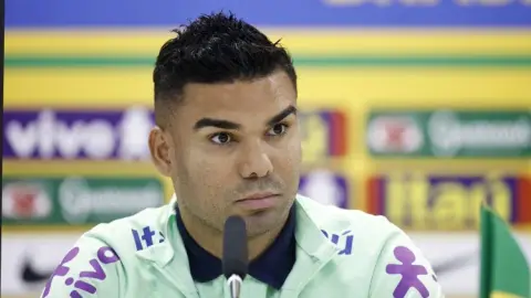 Casemiro: Ưu tiên hàng đầu của Neymar là lấy lại thể lực trước khi nghĩ cách trở thành tâm điểm chú ý