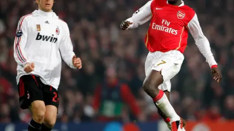 Eboue nhớ lại trận chung kết Champions League 2006: Khi đó anh nói với trọng tài để giữ nguyên khung thành và không đuổi Lehmann ra khỏi sân