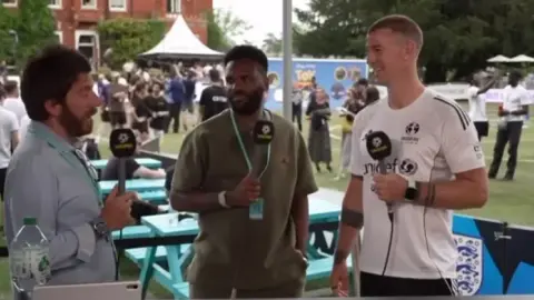 Joe Hart: Đã đến lúc Guardiola ra đi Tôi không hề hối hận khi bị bán đi. Tôi không đủ tốt cho anh ấy