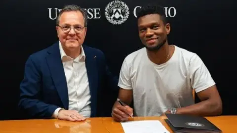Chính thức: Udinese gia hạn hợp đồng với hậu vệ 35 tuổi Christian Cabasele đến năm 2027