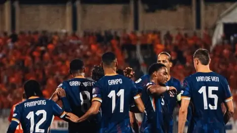 Phản ứng trên mạng xã hội của Frimpong về việc bỏ lỡ World Cup: Anh ấy không thể thực hiện chuyến đi như mong muốn, nhưng anh ấy sẽ hỗ trợ và đồng hành cùng đội vào mùa hè này