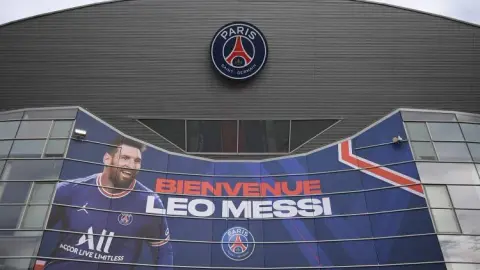 L’Equipe: Trong trận chung kết Champions League, cảnh sát và hiến binh 22000 đã được triển khai ở Paris và các khu vực lân cận