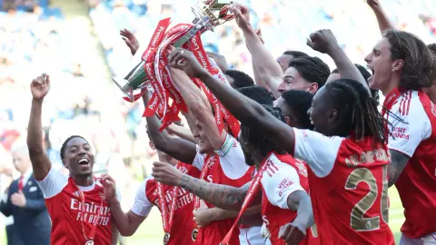Carragher: Arsenal vẫn sẽ bị coi là kẻ yếu ở đấu trường châu Âu cho đến khi vô địch Champions League