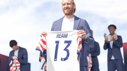 Hậu vệ Tim Ream, 38 tuổi, đội trưởng Mỹ: Chuyện này còn khó tin hơn cả giấc mơ thành hiện thực