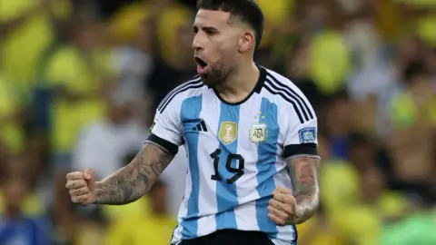 TYC: 38 Otamendi 1 tuổi đã sẵn sàng ký hợp đồng với River Plate, thời hạn hợp đồng sẽ là 2027 năm 20272 tháng
