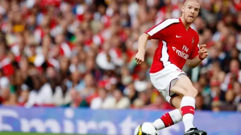 Senderos: Thật là một đêm đáng kinh ngạc khi loại Real Madrid ở 06. Giờ đây Arsenal đã có đủ sức mạnh để vô địch Champions League