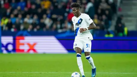 Falk: Bieseke sẵn sàng tham gia và Bayern đã đưa ra lời đề nghị. Inter Milan sẵn sàng xem xét 40 triệu euro để bắt đầu đàm phán