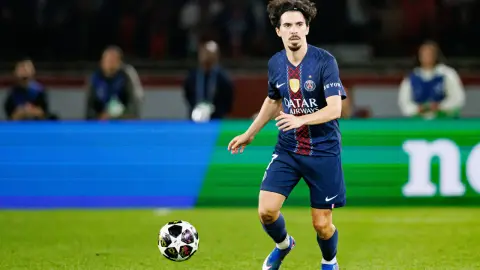 Vitinha đã tham dự đầy đủ Champions League sau khi gia nhập Paris. Ma Jin trở thành người đầu tiên đại diện cho đội bóng Ligue 3 3 trong trận chung kết Champions League.
