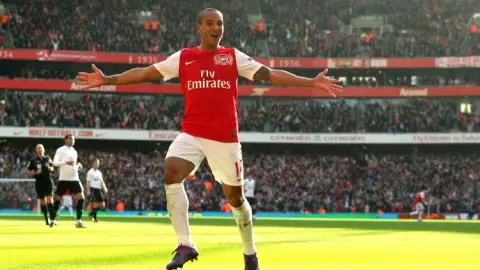 Theo Walcott: Arsenal sẽ lên tầm cao mới nếu vô địch Champions League Anh ấy có thể cộng hưởng với các cầu thủ.