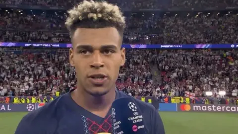 Douai: Việc PSG có nằm trong số những đội mạnh nhất lịch sử Champions League hay không sẽ do người ngoài đánh giá, nhưng chúng tôi sẽ luôn khiêm tốn