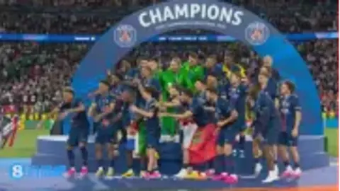 Achraf: Enrique đã nói với chúng tôi ngay từ ngày đầu rằng tập thể quan trọng hơn cá nhân