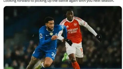Đùa thôi! Quan chức Chelsea: Nghiêm túc, chúc mừng Arsenal vô địch Ngoại hạng Anh
