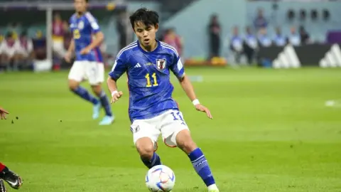 Kubo Takehide: Chiếc áo thi đấu 8 phù hợp hơn tưởng tượng. World Cup lần này có nhiều thời gian hơn để chuẩn bị.