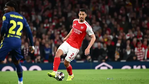 Deschamps: Saliba vẫn ổn, tin đồn chấn thương lưng là sai sự thật