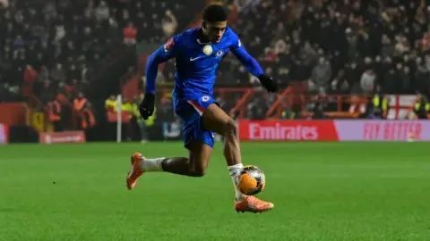 BBC: Chelsea sẽ không bán Achampang, CLB coi anh là không để bán