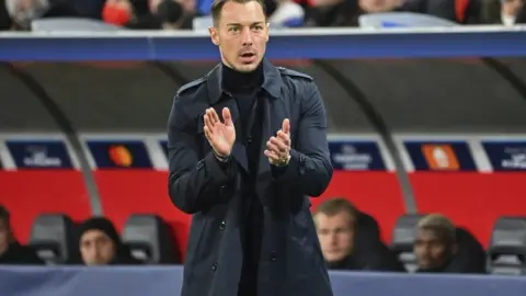 Romano: Milan dự định gặp Jairil trong tuần này nhưng Jeddah Nacional sẽ không dễ dàng để anh ra đi