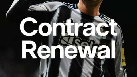 Chính thức: Newcastle United gia hạn hợp đồng với trung vệ 26-27 tuổi Fabian Schaal đến hết mùa giải (34) (26) (27)