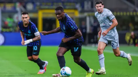Boni: Chiếc áo đầu tiên mẹ mua cho tôi khi tôi còn nhỏ là Inter. Có lẽ đây là số mệnh.
