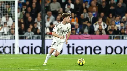 Romano: Como dự định ký hợp đồng với tiền vệ Palacios của Real Madrid, Real Madrid sẽ giữ quyền kiểm soát tương lai