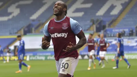 talkSPORT: Antonio muốn trở lại Premier League và thất vọng vì West Ham sẽ không gia hạn hợp đồng vào hè 2025
