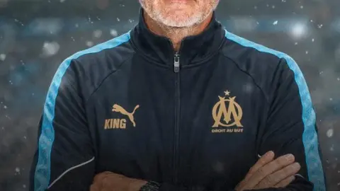 Phóng viên: Genesio sắp trở thành HLV Marseille nhưng vẫn còn những tình tiết cần hoàn thiện