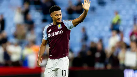 Watkins: Rashford khiến tôi bất ngờ với khả năng nên sẵn sàng ngồi dự bị
