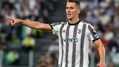 Milik: Nhận mức lương cao nhất sự nghiệp ở Juventus trong thời gian chấn thương nhưng chưa bao giờ bất hạnh đến thế