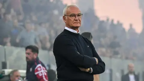 Ranieri chính thức nhận quyền công dân danh dự của Cagliari: Chúng tôi có mối liên kết đặc biệt