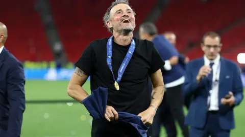 Truyền thông Tây Ban Nha: Chừng nào Laporta còn làm chủ tịch Barcelona, ​​Enrique sẽ khó trở lại công tác huấn luyện