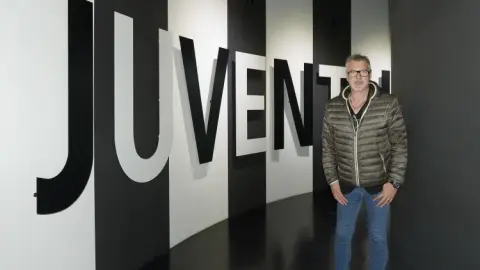 Người nổi tiếng nói về việc chiêu mộ thủ môn Juventus: Donnarumma có khuyết điểm và rời 3C là "sai lầm nghiêm trọng"