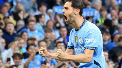 Joe Cole: Lewandowski là cầu thủ Chelsea vẫn có thể tranh giành, Ghế B là ứng cử viên lý tưởng
