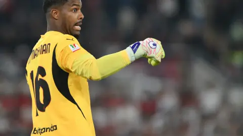 Roman Sports: Maignan cân nhắc rời Milan do bị Allegri sa thải, Chelsea có thể theo đuổi lại