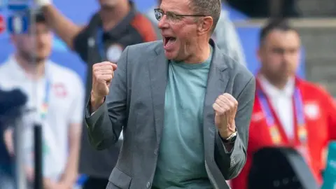 Rangnick: Mọi người đều vui mừng khi Áo trở lại World Cup sau 28 năm. Chúng ta đang tiến tới vòng loại trực tiếp