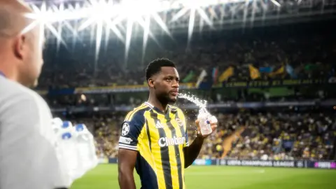 Truyền thông Thổ Nhĩ Kỳ: Duran hy vọng được gia nhập Fenerbahce, và người đại diện của anh đã thiết lập mối liên hệ với câu lạc bộ