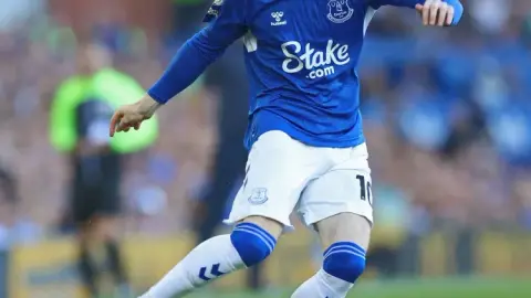 Benitez: Gordon ở Everton nhanh nhưng thể lực kém. Anh ấy đã nỗ lực để thay đổi bản thân