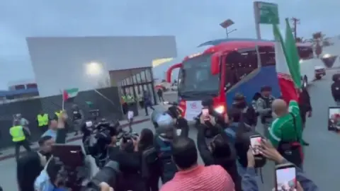 Iran tới Mexico sau hành trình trắc trở, bắt đầu giai đoạn chuẩn bị World Cup