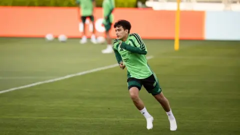 CCTV lấy dữ liệu để xem trận khai mạc World Cup: 16 Nam Phi vào cùng ngày hai năm trước 1-1 Mexico