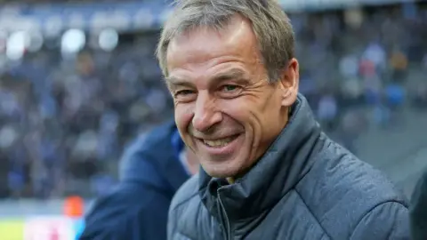 Klinsmann: Cristiano Ronaldo khao khát được như Messi ở Qatar; Brazil và Bồ Đào Nha là ứng cử viên vô địch