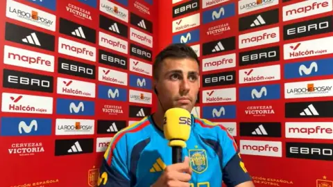 Giấc mơ cao nhất! Rodri: Hoàn toàn sẵn sàng đổi quả bóng vàng lấy World Cup, Argentina là đối thủ lớn nhất