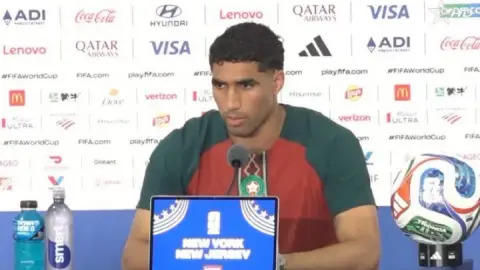 Achraf: Chúng tôi biết sức mạnh của Vinicius và không có cầu thủ nào được yêu thích ở World Cup