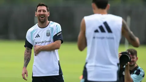 TYC dự đoán đội hình xuất phát của Argentina: Messi và Lautaro đá cặp tiền đạo, Enzo và De Paul đá tiền vệ