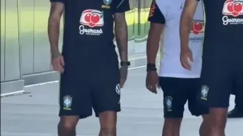 Neymar trở lại sân tập tuyển Brazil, nhưng khả năng ra sân trước Haiti vẫn thấp