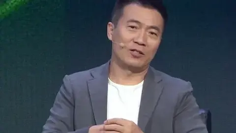Huang Jianxiang: Phần lớn các cuộc thảo luận về trận hòa của Bồ Đào Nha ở vòng đầu tiên là do Cristiano Ronaldo. Một trận hòa ở vòng đầu tiên chẳng là gì cả.