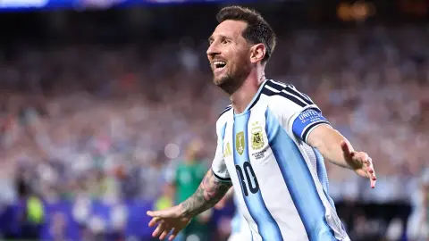 Messi cho thấy anh vẫn là điểm tựa lớn nhất của Argentina tại World Cup