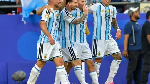 Tyc: Vòng xoay cuối cùng của Argentina sẽ không mạo hiểm với bất kỳ cầu thủ nào Nhiều người kỳ vọng Messi sẽ kéo dài kỷ lục