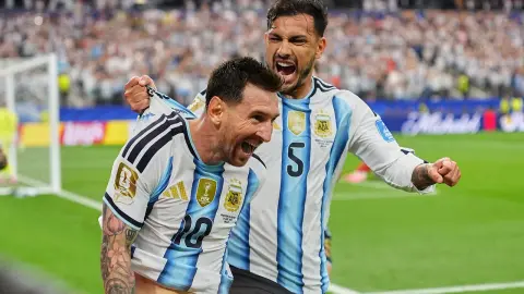HLV Colombia: Messi là một trong những cầu thủ xuất sắc nhất miễn là anh ấy bước vào sân