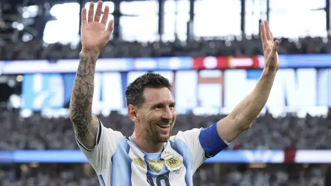 Chỉ trong năm nay thôi à? TA: Messi đã giành được gần như tất cả các danh hiệu có thể giành được trong bóng đá, ngoại trừ Chiếc giày vàng World Cup.